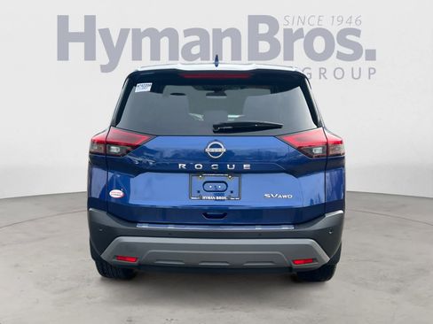 Certified 2023 Nissan Rogue SV image 4