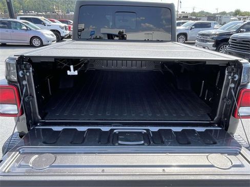 Used 2022 Jeep Gladiator Rubicon w/ Trailer Tow Package image 12