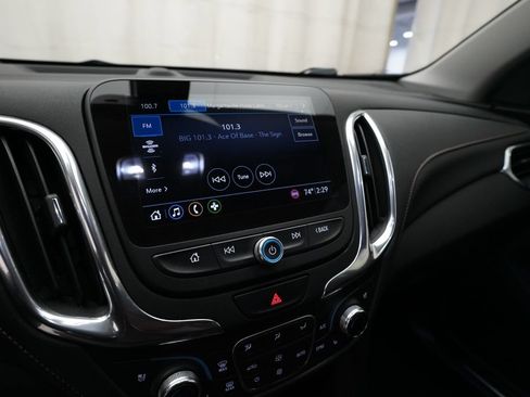 Used 2020 Chevrolet Equinox Premier AWD/4WD image 6