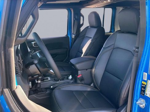 New 2026 Jeep Wrangler Unlimited Sahara AWD/4WD image 20