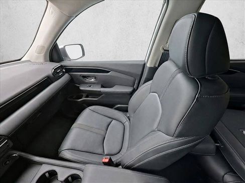 Used 2024 Honda Pilot EX-L image 18