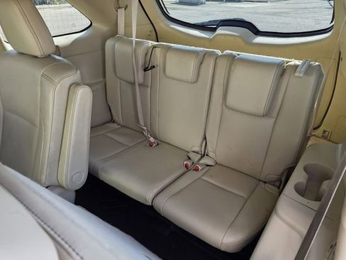 Used 2017 Toyota Highlander XLE image 17