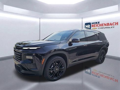 Used 2026 Chevrolet Traverse LT w/ Midnight/Sport Edition FWD image 8