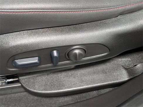 Certified 2024 Chevrolet Blazer RS w/ Driver Confidence II Package image 12