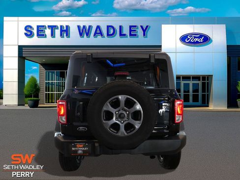 Used 2023 Ford Bronco Base image 3