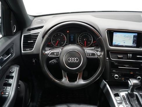 Used 2017 Audi Q5 2.0T Premium Plus w/ Technology Package image 12