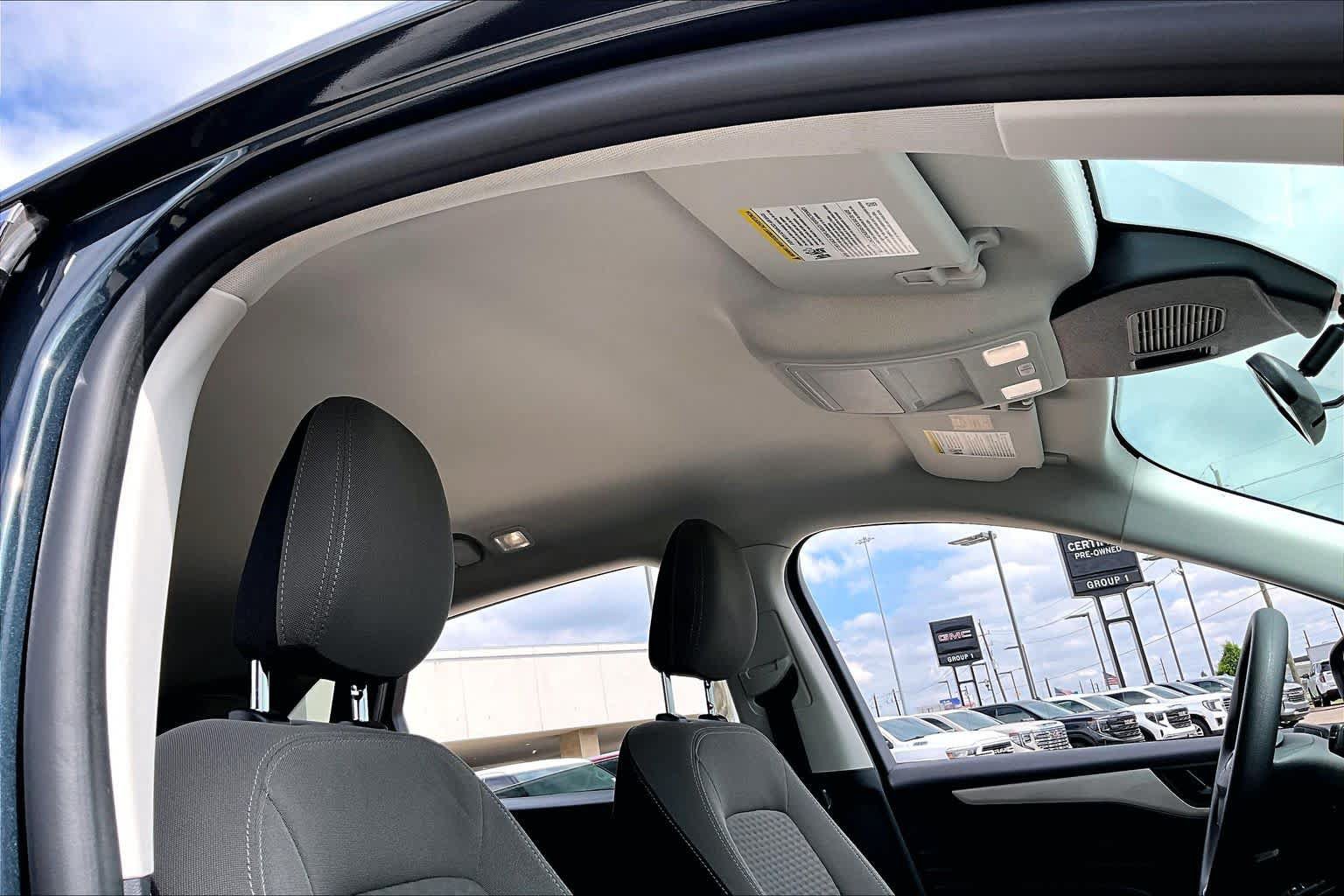 Used 2022 Ford Escape SE FWD image 14