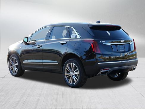 Used 2025 Cadillac XT5 Premium Luxury w/ LPO, Floor Liner Package AWD/4WD image 4