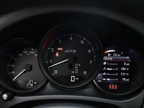 New 2026 Porsche Macan GTS image 33