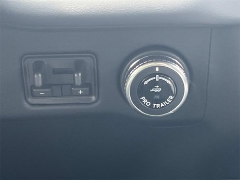 New 2025 Lincoln Navigator L Reserve w/ Jet Appearance Package image 27