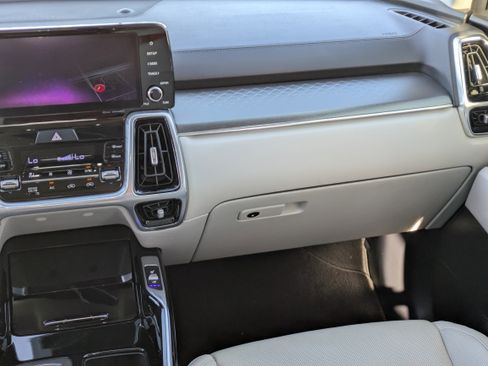 Certified 2023 Kia Sorento SX Prestige image 19