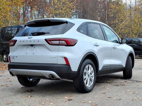 Used 2025 Ford Escape Active w/ Cold Weather Package image 4
