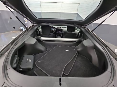 Used 2024 Nissan Z Sport w/ Floor Mat Package image 44