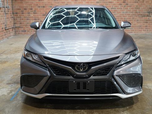 Used 2023 Toyota Camry XSE image 6