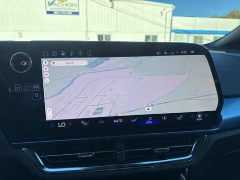 New 2026 Chevrolet Equinox EV LT image 14