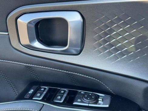 Used 2022 Kia Sorento SX image 27