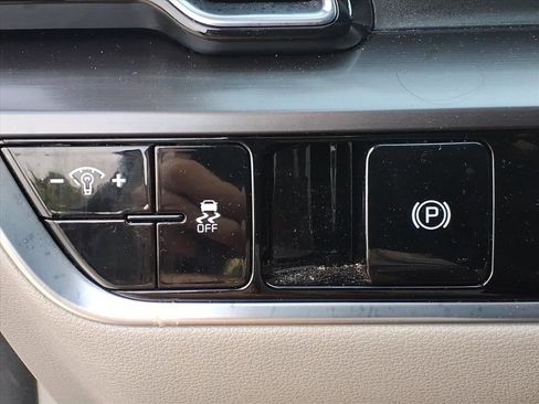 Used 2023 Kia Sportage EX image 11