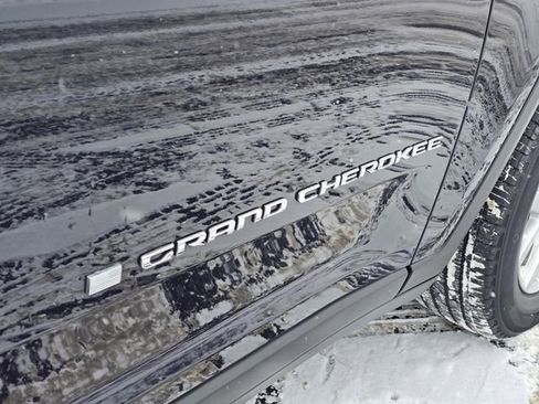 Used 2023 Jeep Grand Cherokee L Limited image 34