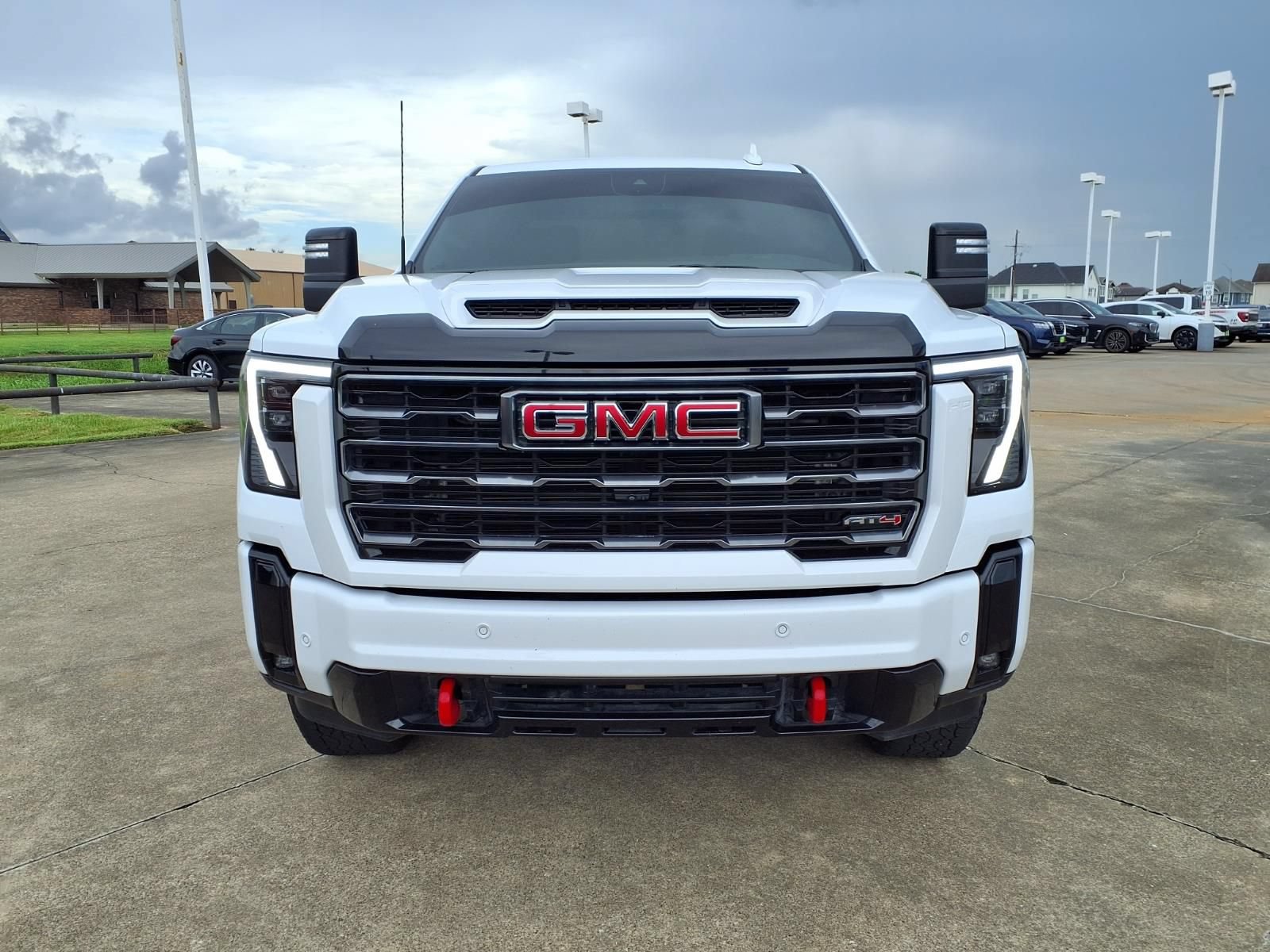 Used 2026 GMC Sierra 2500 AT4 AWD/4WD image 3
