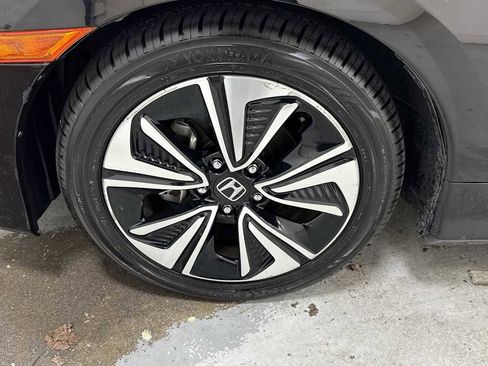 Used 2017 Honda Civic EX-L image 10