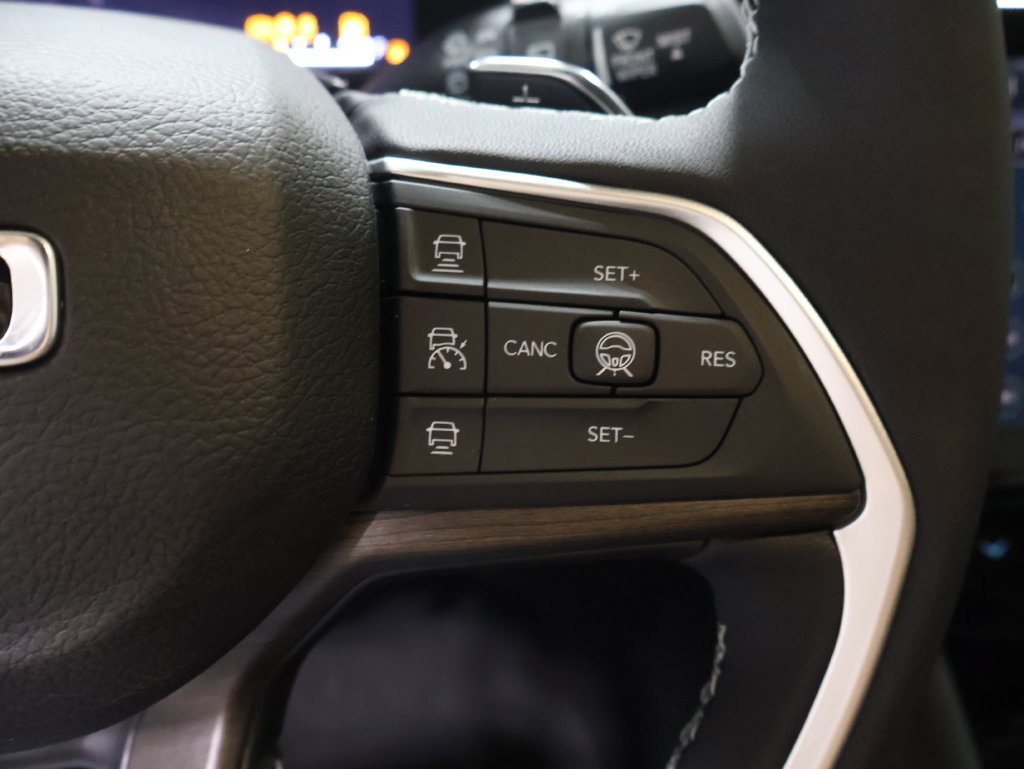 New 2027 Jeep Grand Cherokee Limited AWD/4WD image 24