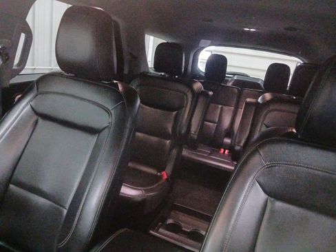Used 2020 Ford Explorer XLT w/ Equipment Group 202A image 22