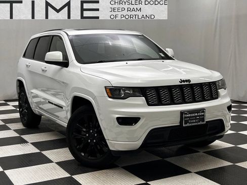 Certified 2020 Jeep Grand Cherokee Altitude AWD/4WD image 1