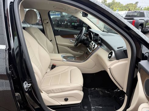 Used 2022 Mercedes-Benz GLC 300 4MATIC image 21