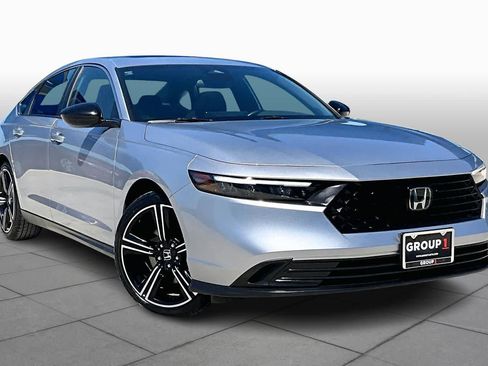 Used 2024 Honda Accord Sport image 3