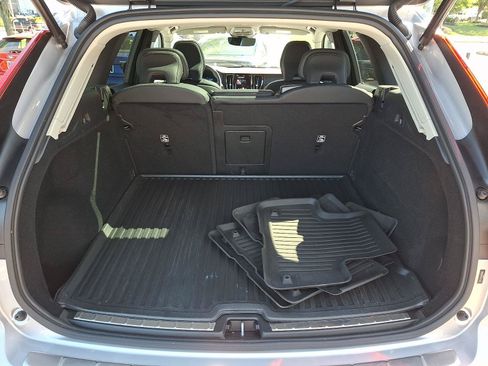 Certified 2024 Volvo XC60 B5 Plus w/ Climate Package AWD/4WD image 28