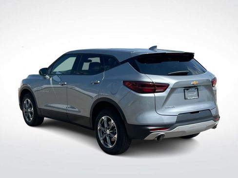 Used 2025 Chevrolet Blazer LT FWD image 6