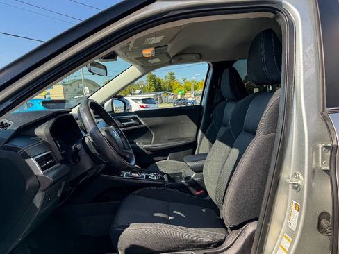 Used 2022 Mitsubishi Outlander ES image 20