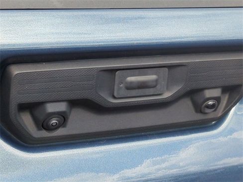 Used 2025 Chevrolet Silverado 2500 Custom w/ Custom Value Package image 15