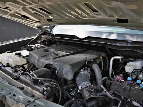 Used 2022 Toyota Tundra SR5 RWD image 17