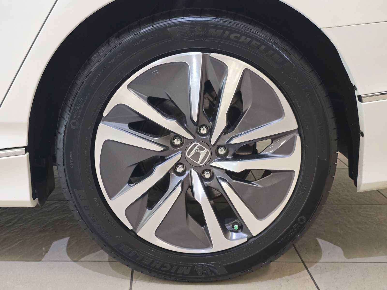 Used 2020 Honda Accord Touring image 8