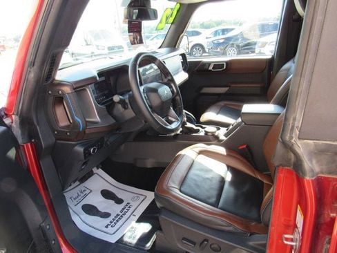 Used 2022 Ford Bronco Outer Banks AWD/4WD image 8