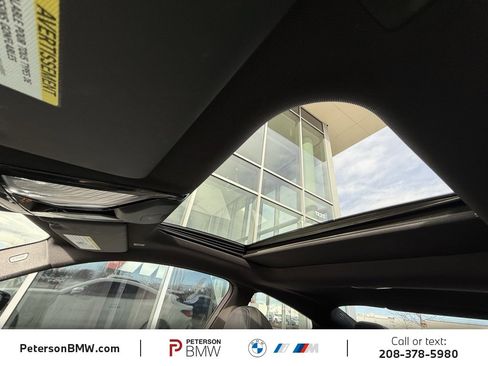 Used 2024 BMW 430i xDrive Coupe w/ Premium Package image 17