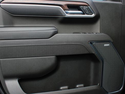 New 2026 GMC Sierra 1500 SLT w/ SLT Premium Plus Package image 17