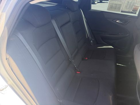 Used 2020 Chevrolet Malibu LT FWD image 18