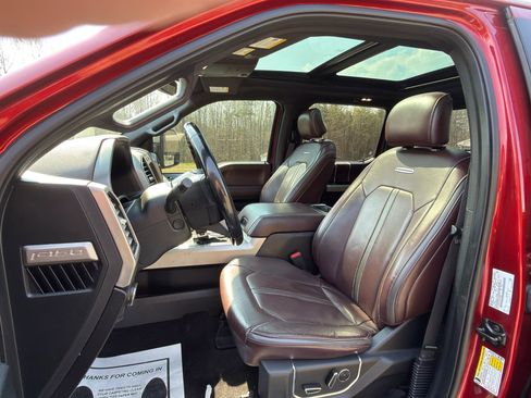 Used 2017 Ford F150 Platinum w/ Equipment Group 701A Luxury image 2