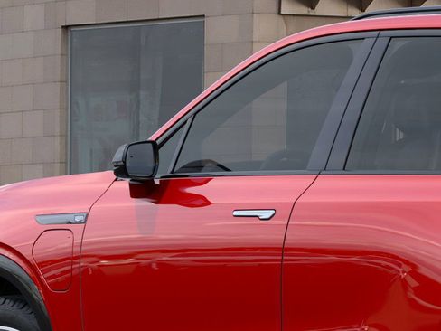 New 2026 Cadillac Vistiq Sport image 12