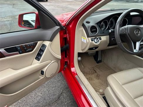 Used 2014 Mercedes-Benz C 300 4MATIC Sedan image 10