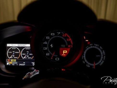 Used 2014 Ferrari California image 52