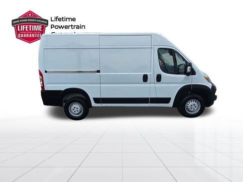 Used 2025 RAM ProMaster 2500 w/ Convenience Group FWD image 6