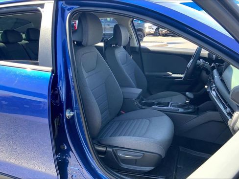 Used 2025 Kia K4 EX image 9