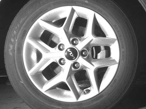 Used 2025 Kia Soul LX w/ LX Technology Package FWD image 20