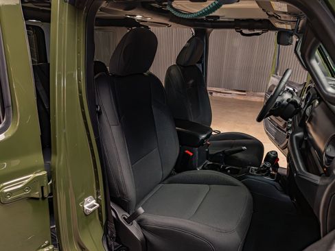 Used 2023 Jeep Wrangler Unlimited Sport image 24