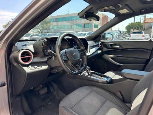 Used 2024 Chevrolet Trax RS w/ Sunroof Package FWD image 12