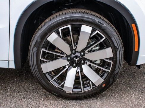 New 2026 Mitsubishi Outlander SEL image 7