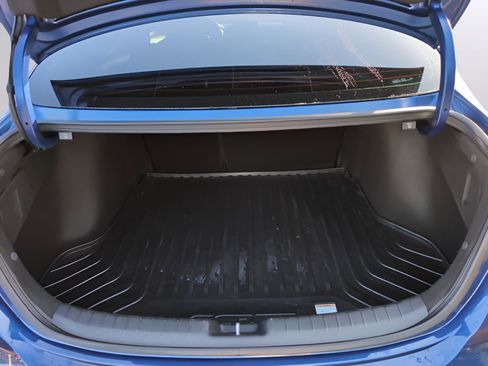 Used 2022 Kia Forte LXS image 9